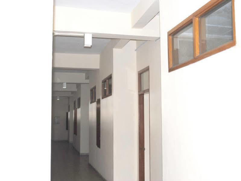 Super Oyo 91870 Warna Kedaton Denpasar Dış mekan fotoğraf